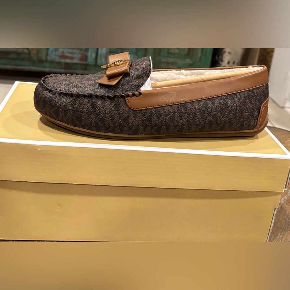 Michael Kors Tan and Brown Moccasin Slippers